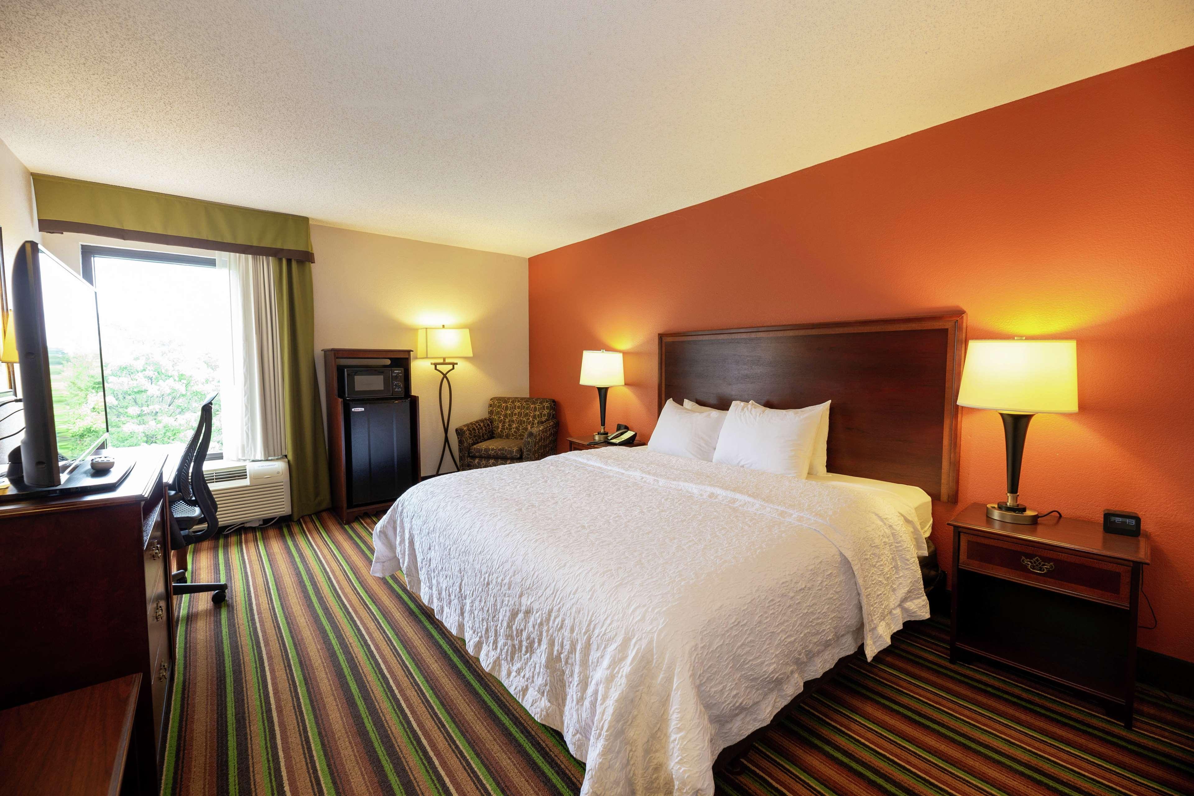 Hampton Inn Winston-Salem Hanes Mall Exterior photo