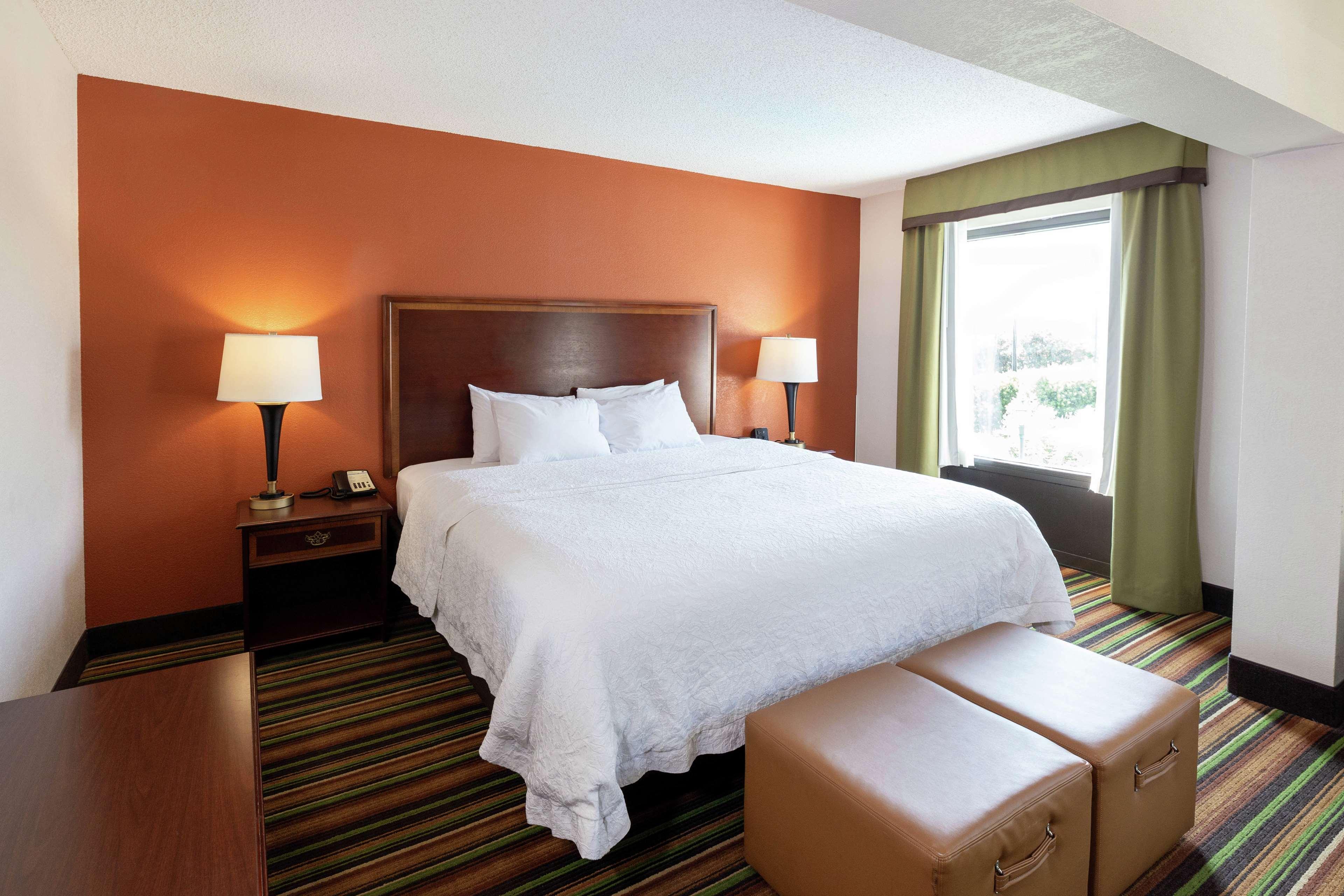 Hampton Inn Winston-Salem Hanes Mall Exterior photo
