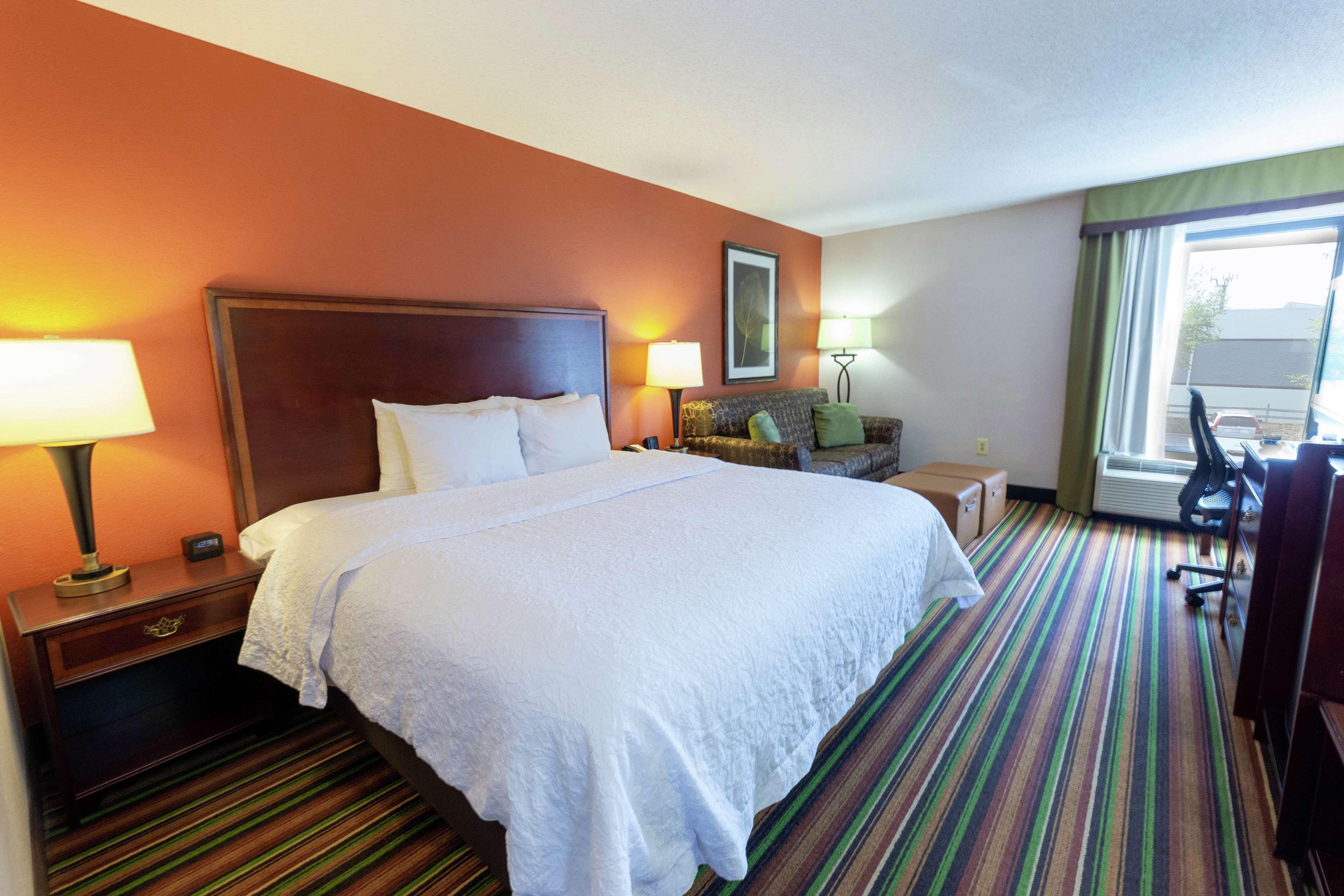 Hampton Inn Winston-Salem Hanes Mall Exterior photo