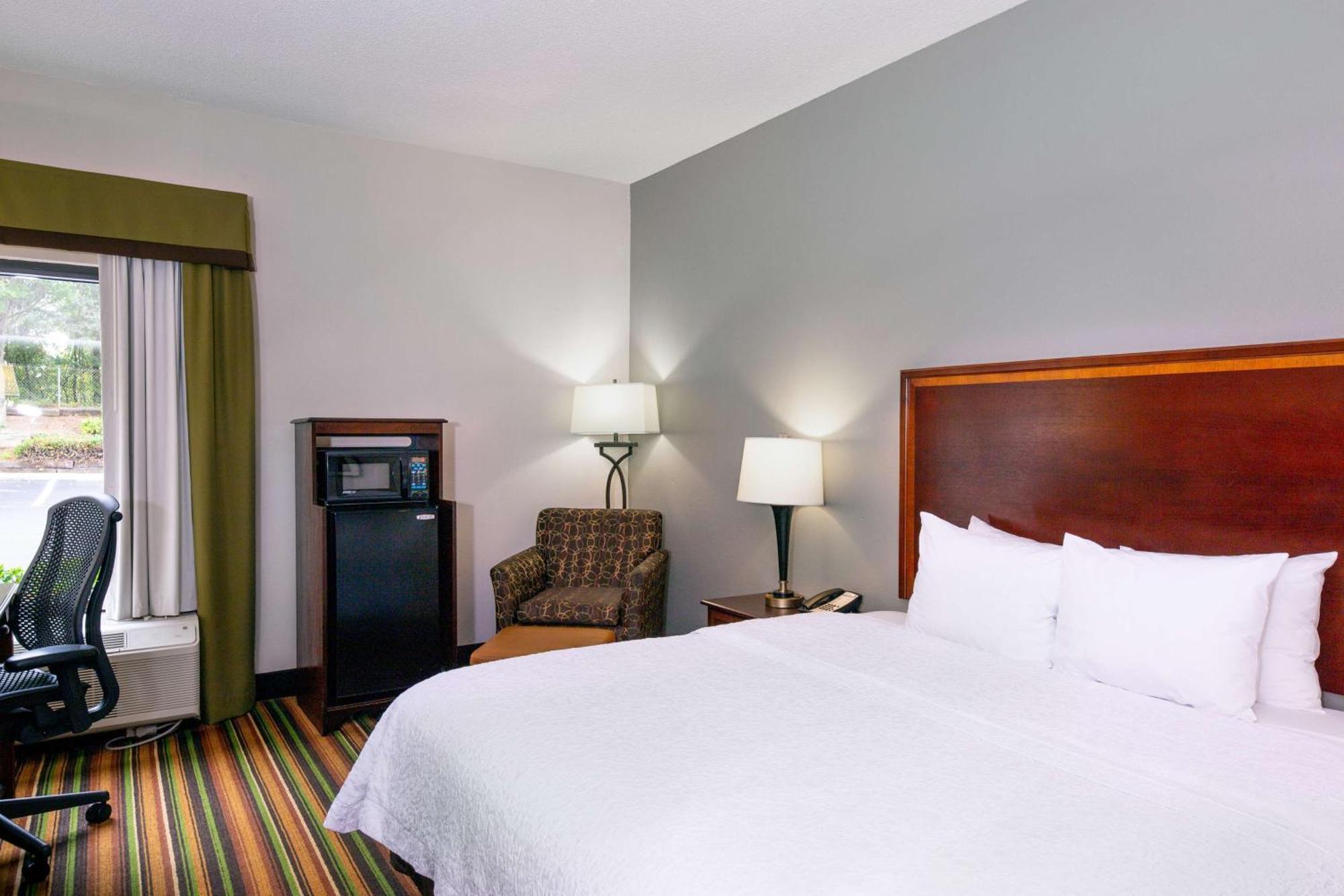 Hampton Inn Winston-Salem Hanes Mall Exterior photo