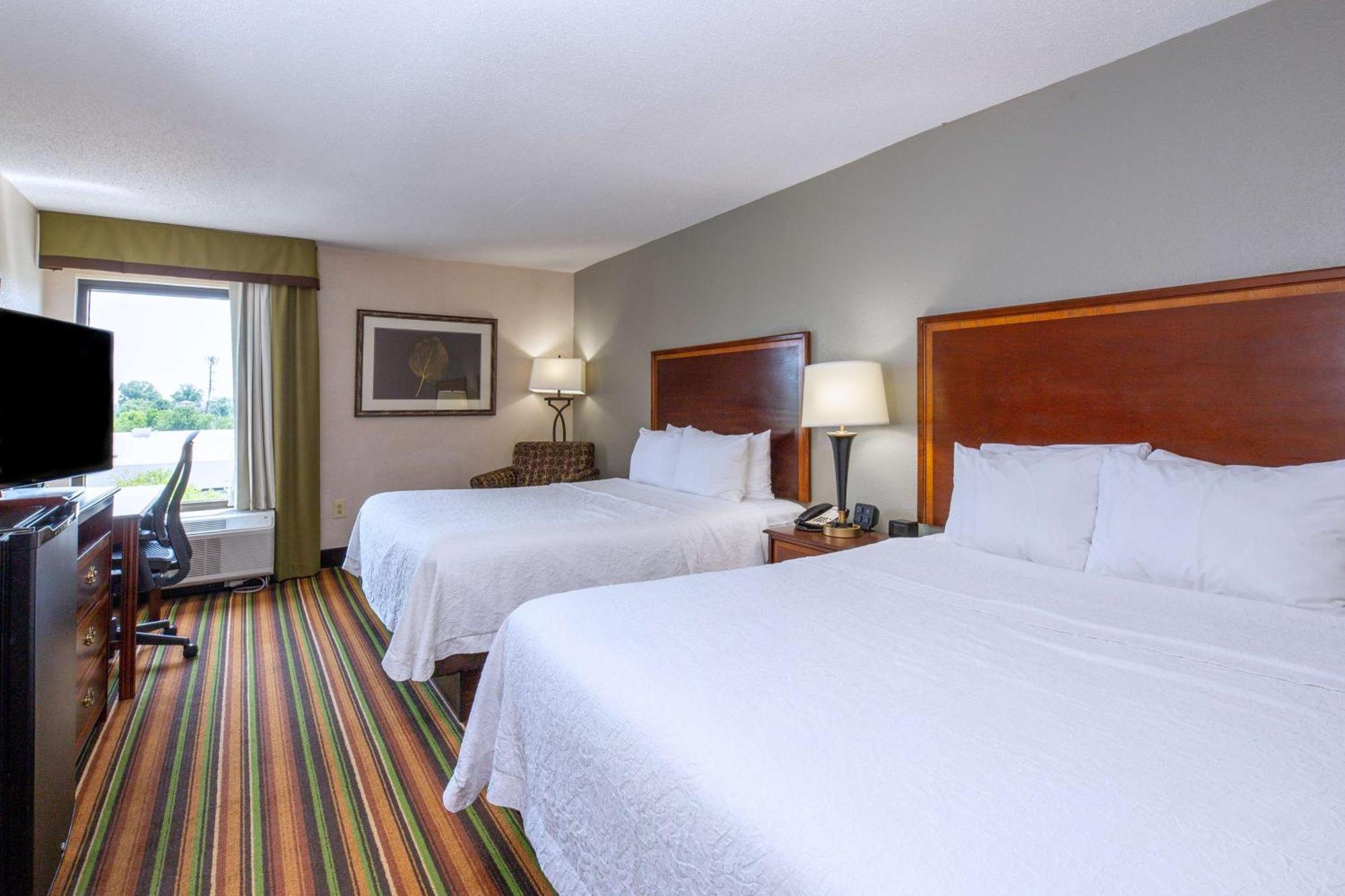 Hampton Inn Winston-Salem Hanes Mall Exterior photo