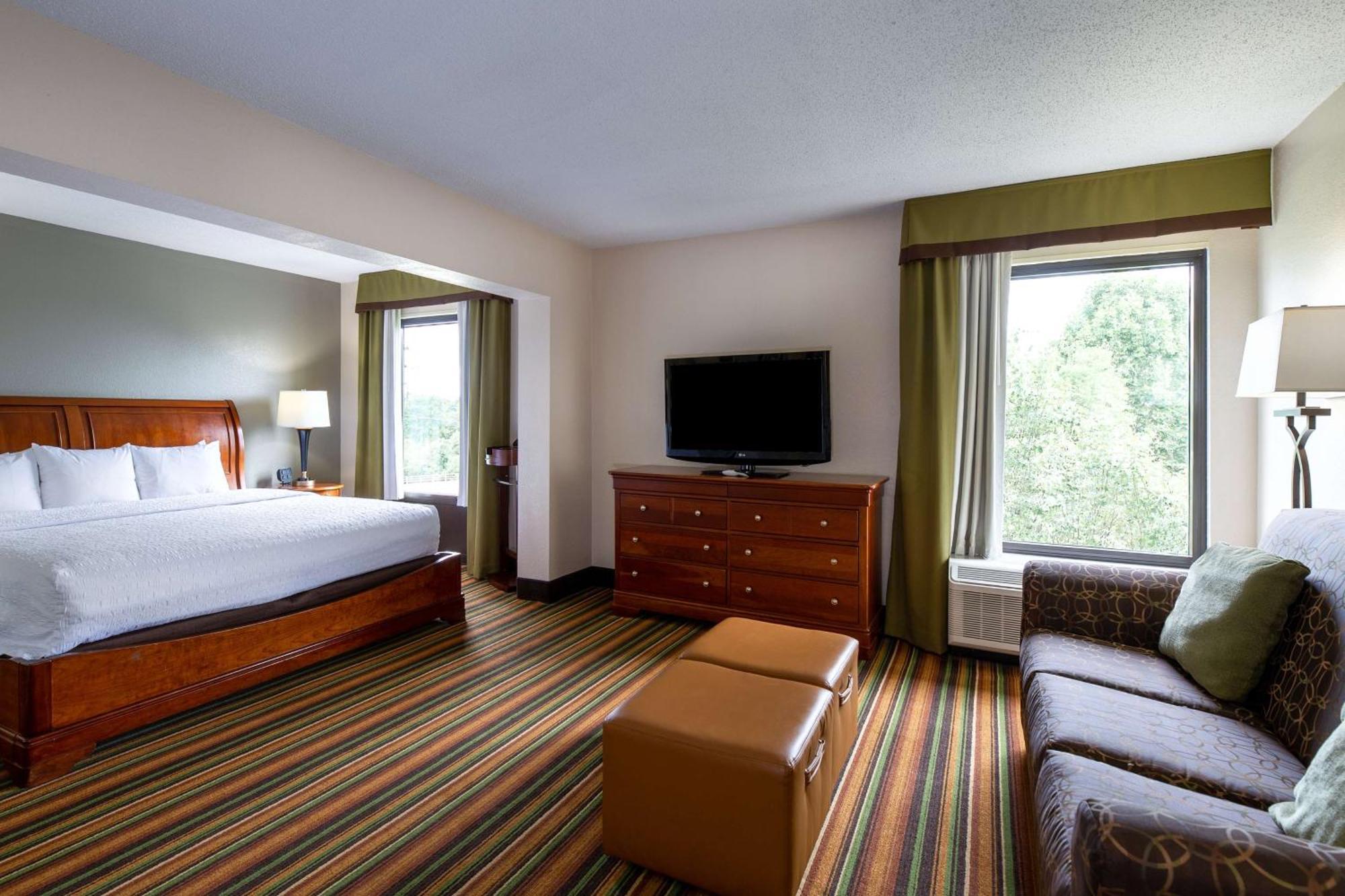 Hampton Inn Winston-Salem Hanes Mall Exterior photo