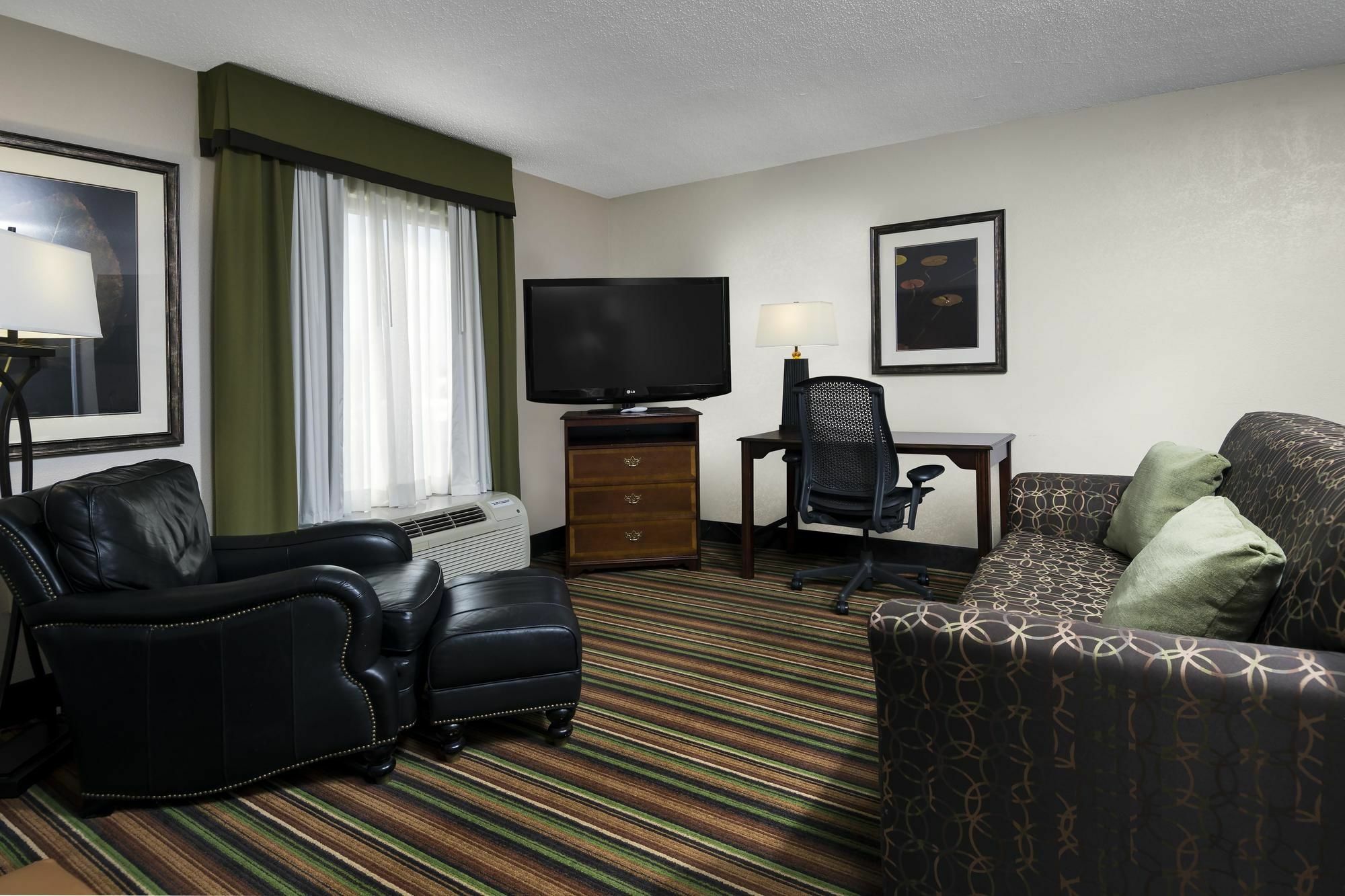 Hampton Inn Winston-Salem Hanes Mall Exterior photo